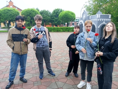 1.jpg
